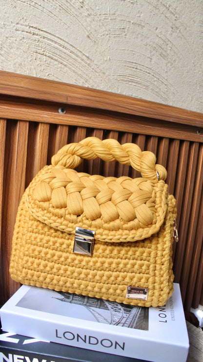 MODELO COPITO COLOR MOSTAZA